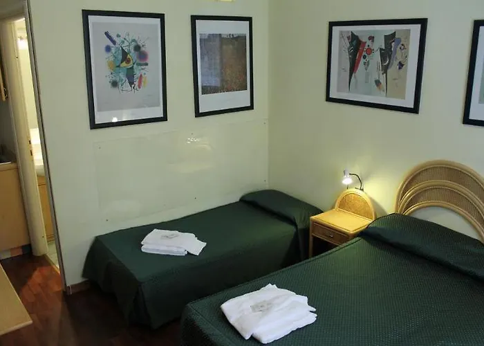 Tourist House Ostiense 2 Hotel *