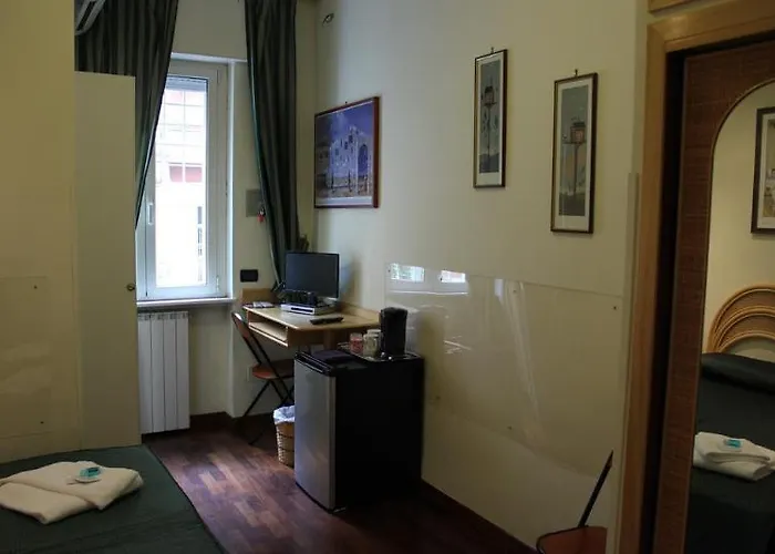 Hotel Tourist House Ostiense 2